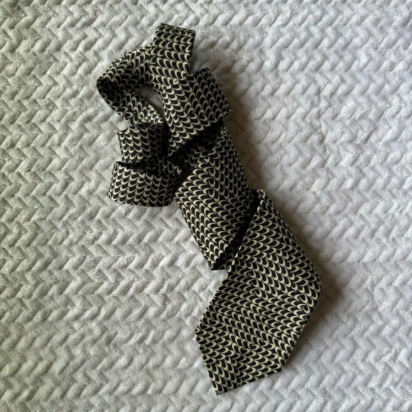 Polo Ralph Lauren Silk Tie Black and Off-White Geometric Print - Picture 2 of 7